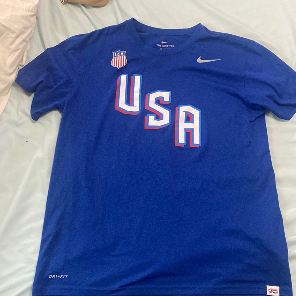 Women’s T shirt